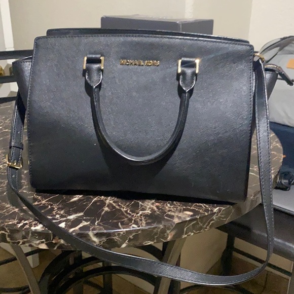 Michael Kors Handbags - Michael Kors purse